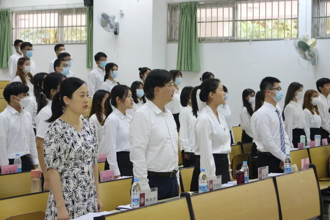 我院第五次学生代表大会顺利召开